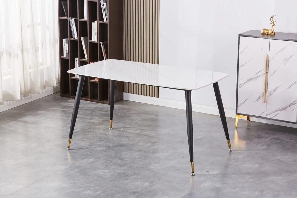 Bàn ăn Ceramic chân côn bọc đồng AB002 trong phòng ăn hiện đại