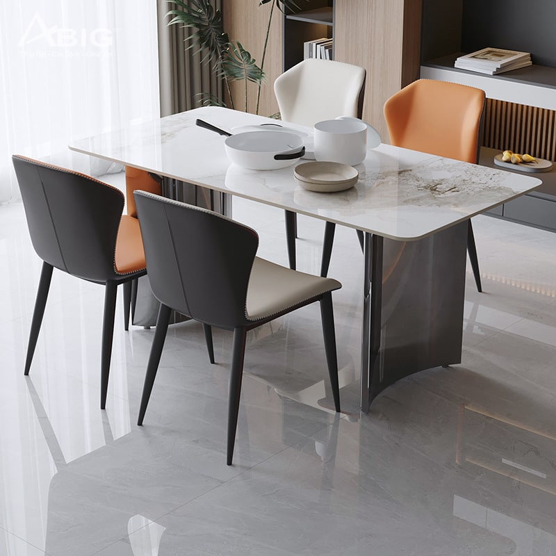 Bộ bàn ăn 4 ghế mặt đá Ceramic HAC-010 trong không gian phòng ăn hiện đại