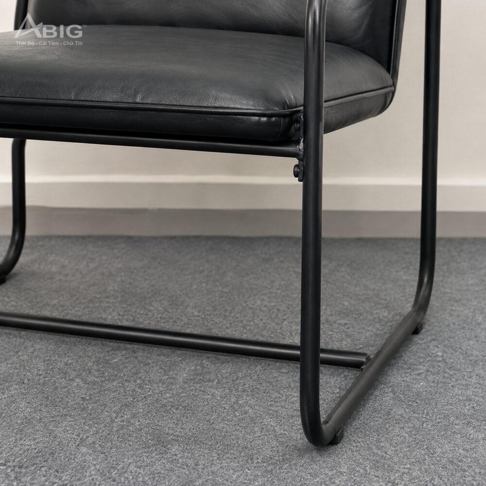 Khung chân thép sơn tĩnh điện ghế sofa đơn GS005